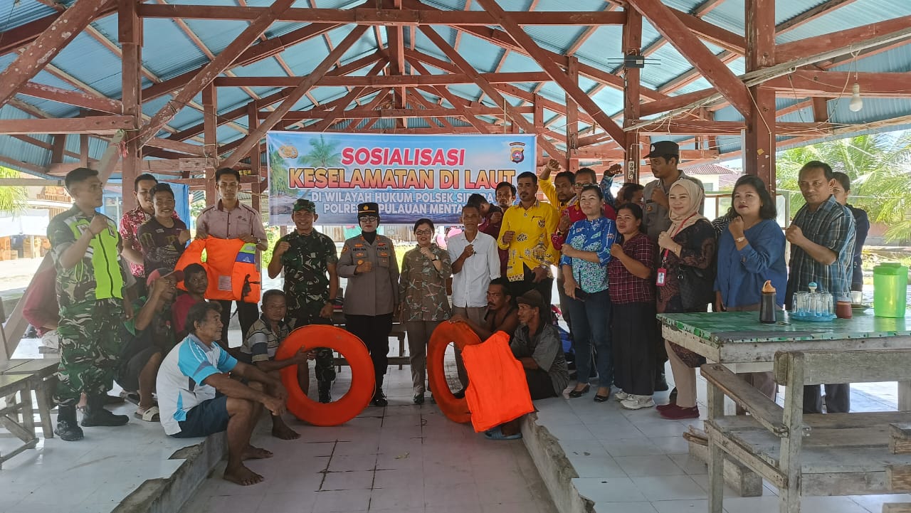 Polres Mentawai, Gelar Sosialisasi Keselamatan di Laut untuk Nelayan Desa Sioban