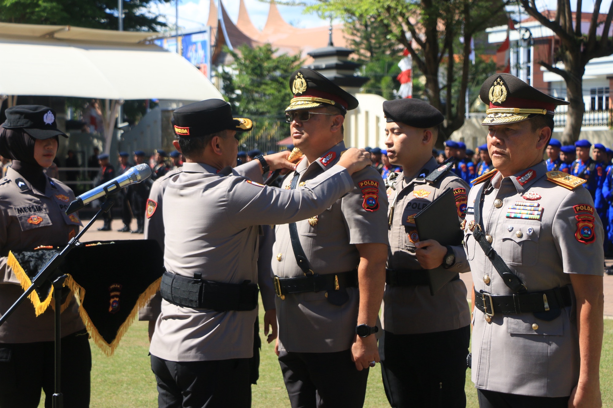 Kapolda Sumbar Pimpin Upacara Sertijab Wakapolda, Brigjen Pol. Solihin Resmi Jabat Wakapolda Sumbar
