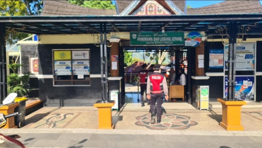 Samapta Polresta Bukittinggi Lakukan Patroli Dialogis, Langkah Preventif Mengantisipasi Gangguan&nbsp;Kamtibmas