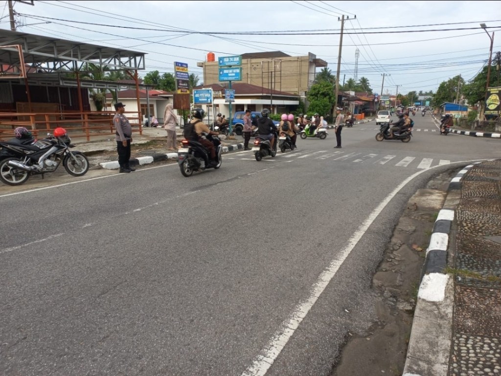 Pengaturan Lalu Lintas di Wilkum Polres Pariaman, dalam rangka Commander Wish&nbsp;Pagi.