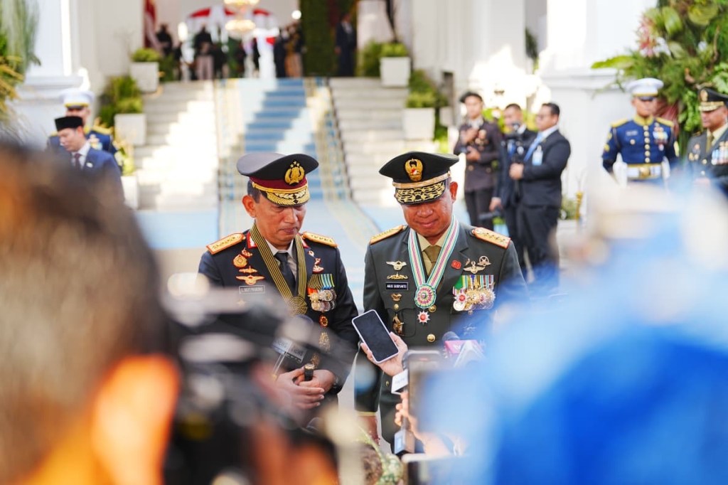 Kapolri dan Panglima TNI Apresiasi Antusiasme Warga dalam Upacara HUT RI ke-80 di&nbsp;Istana