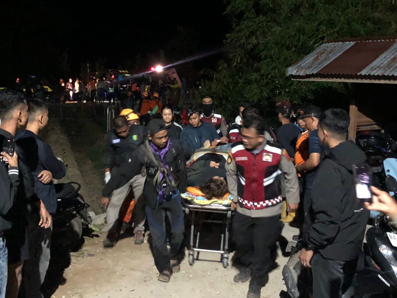 Dilaporkan Hilang, Personil Polres Payakumbuh Bersama TNI dan Tim SAR Berhasil Temukan Rombongan Mahasiswa UNAND di Bukik Limbo Timbulun