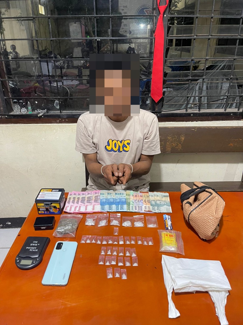 Berusaha Sembunyi, Pengedar Sabu-sabu di Payakumbuh Ditangkap Dalam Kamar&nbsp;Mandi