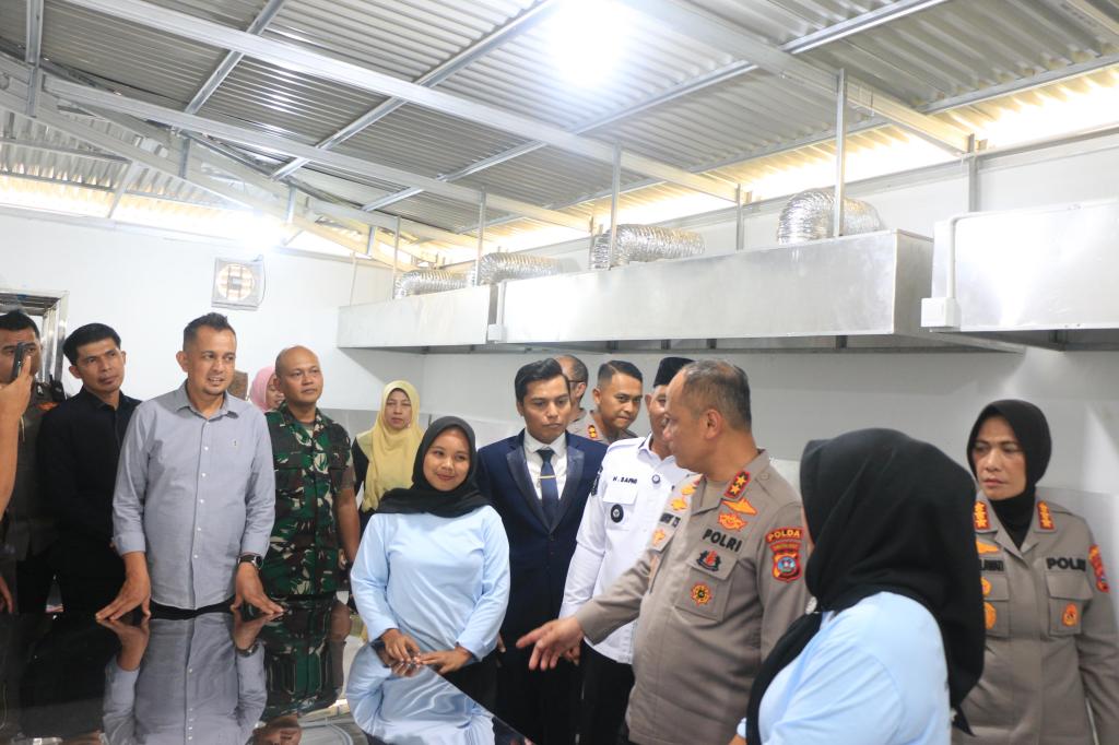 Dukung Program Makan Gizi Gratis, Kapolda Sumbar Resmikan SPPG YKB Cabang Polres 50&nbsp;Kota.