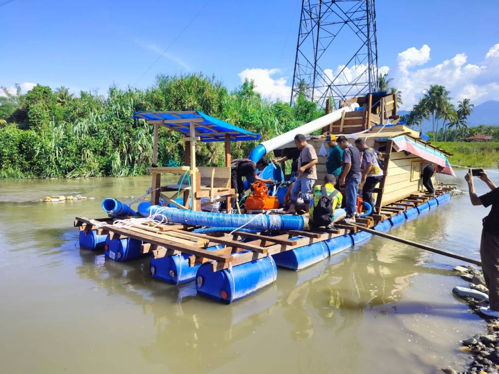 Polres Pasaman Tangkap Pelaku Tambang Emas Ilegal di Sungai Sibinail, Satu Orang Diamankan Beserta Rakit&nbsp;Kayu
