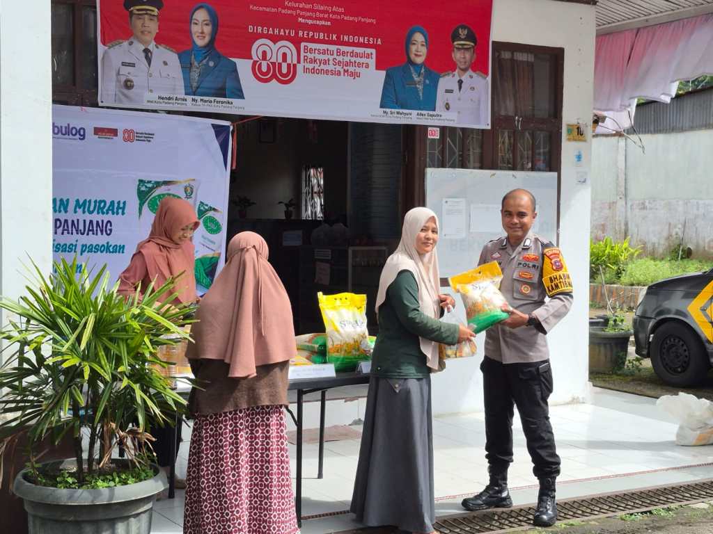Polres Padang Panjang Gelar Operasi Pasar Murah, Warga Serbu Beras dan Minyak dengan Harga&nbsp;Terjangkau