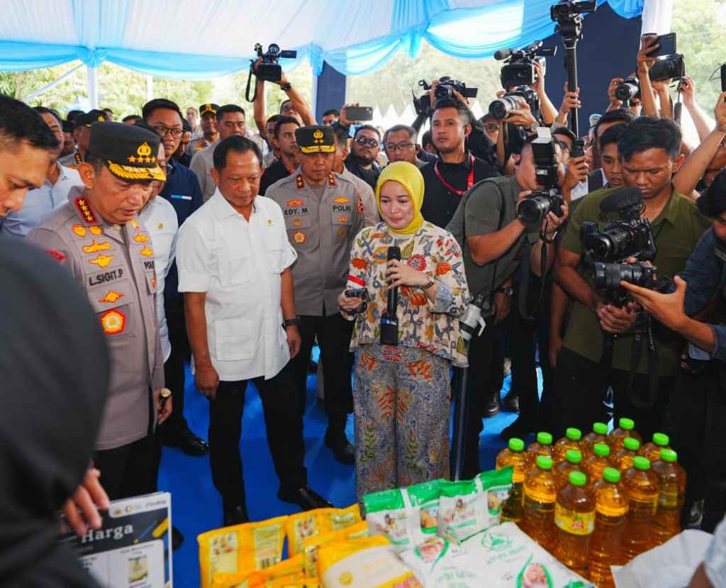 Kapolri Hadiri Kick Off GPM Serentak se-Indonesia, 2.424 Ton Beras SPHP Disalurkan ke Masyarakat Hari&nbsp;Ini