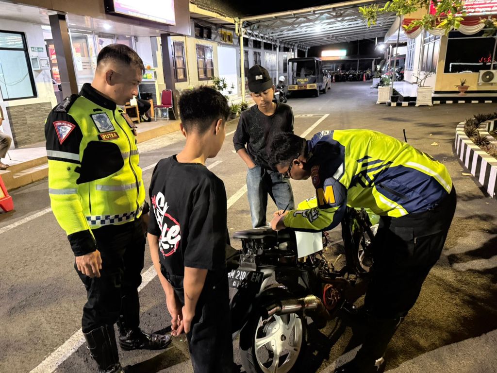 ANTISIPASI GANGGUAN KAMTIBMAS POLRES PAYAKUMBUH LAKSANAKAN PATROLI CIPTA&nbsp;KONDISI