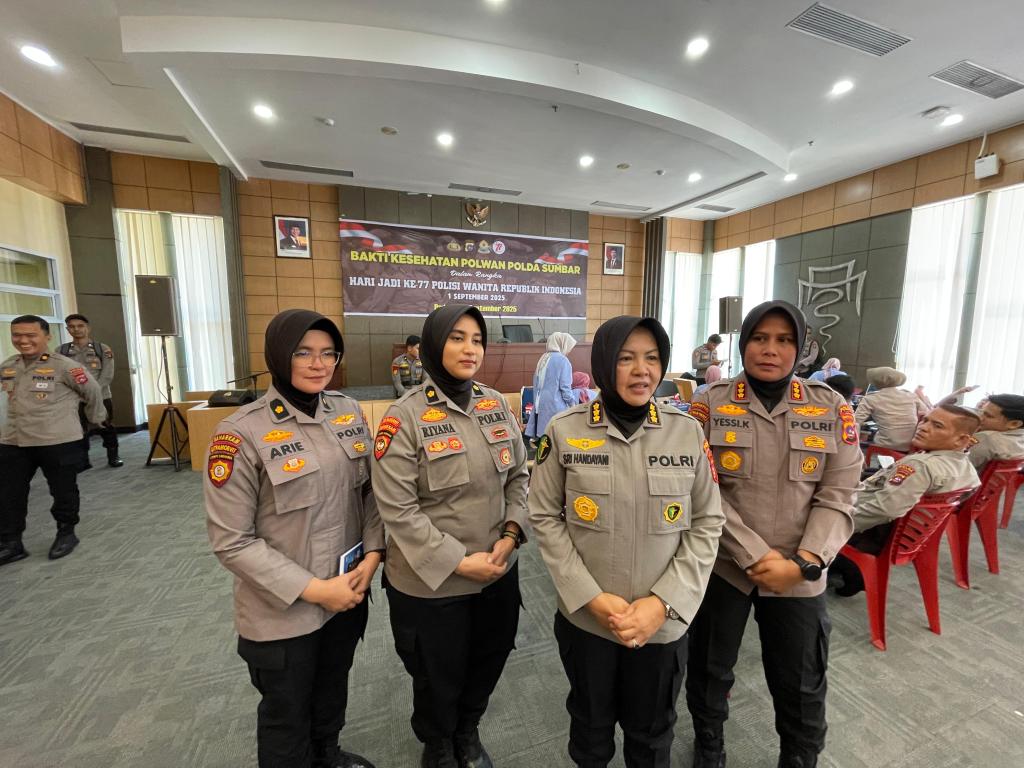 Dalam Rangka Hari Jadi ke-77, Polwan Polda Sumbar Laksanakan Bakti Kesehatan Donor&nbsp;Darah