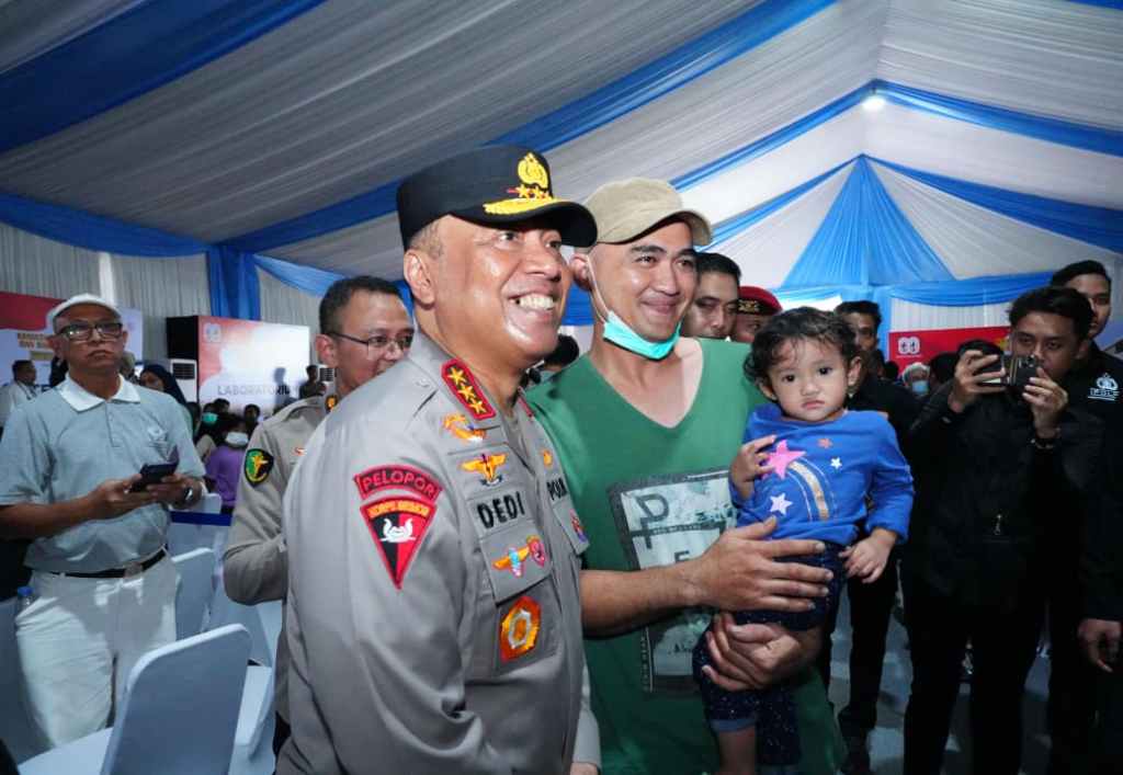 Wakapolri Sapa Warga Gunung Sindur dalam Bakti Sosial Sekolah Kemala Taruna&nbsp;Bhayangkara
