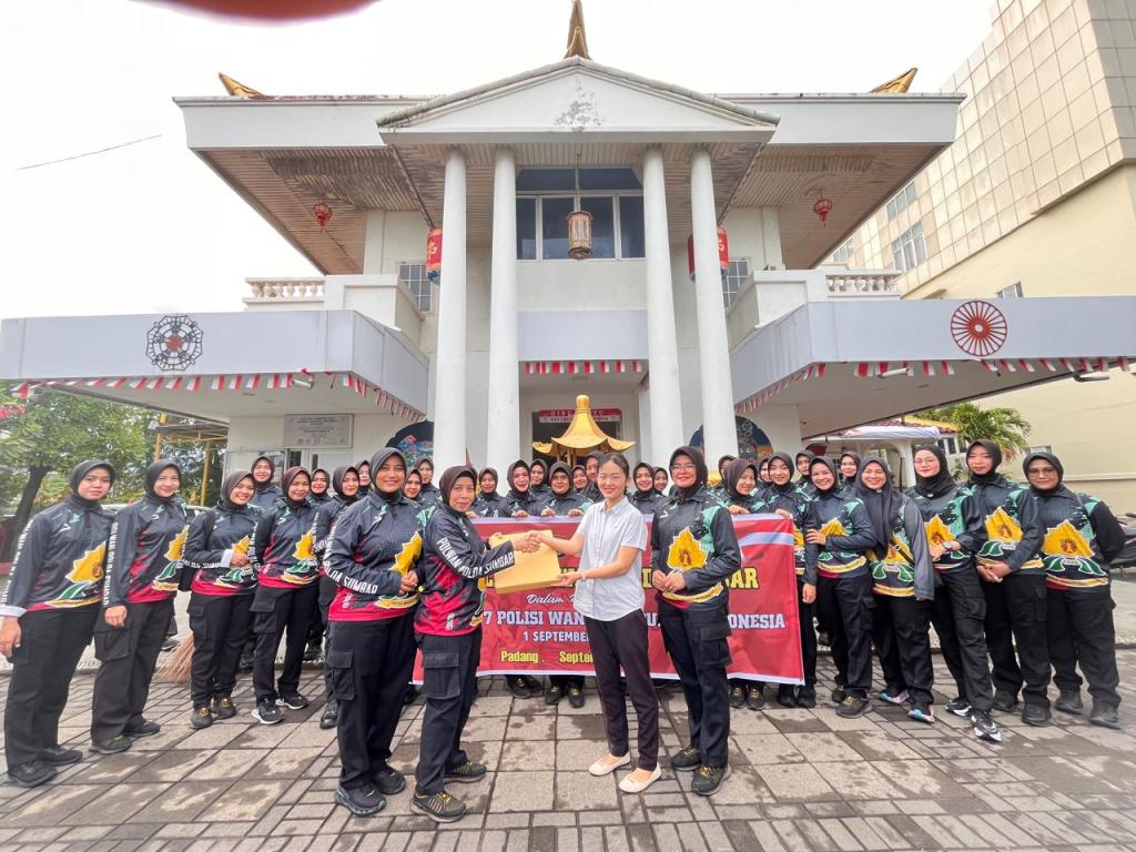 Polwan Polda Sumbar&nbsp; Gelar Bhakti Religi di Hari Jadi Polwan ke&nbsp;77