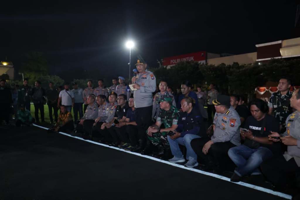 Ojol di Jatim Bersama Polri dan TNI Doa Bersama untuk Affan, Komitmen&nbsp;Kondusif