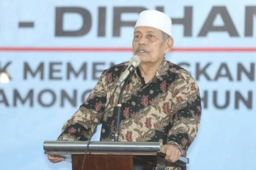 Kiai Ghofur Ajak Masyarakat Tenang dan Percayakan Penanganan Situasi ke&nbsp;Kapolri