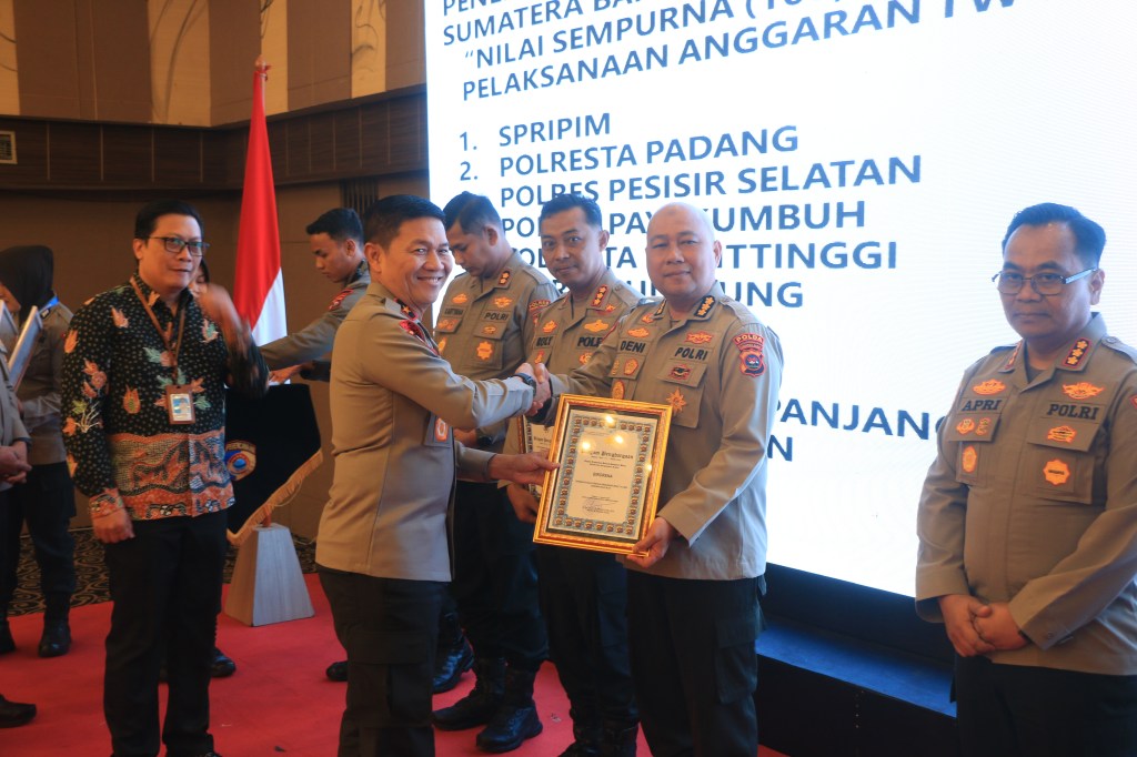 Polda Sumbar Raih Penghargaan dari DJPB Provinsi Sumbar atas Capaian Kinerja Anggaran&nbsp;Sempurna