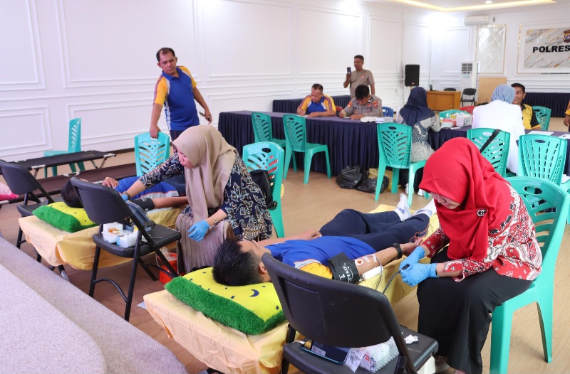 Polres Agam gelar Bakti kesehatan donor darah dalam rangka Memperingati HUT Kemerdekaan RI ke&nbsp;80