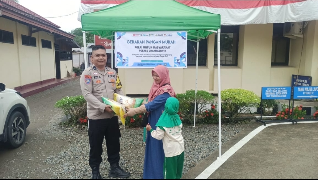 Syansuarni Warga Pulau Punjung Sambut Baik Program Beras SPHP