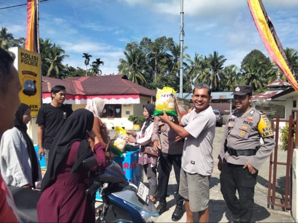 Polsek Ampek Nagari Gelar Bazar Pangan Murah, Beras Bulog Dijual Rp&nbsp;12.500/Kg