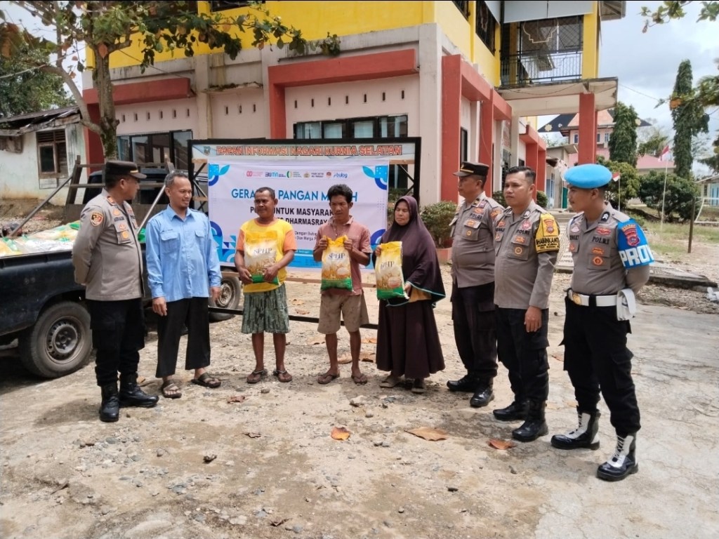 Warga Kurnian Selatan Apresiasi Program Beras SPHP Polsek Sungai&nbsp;Rumbai