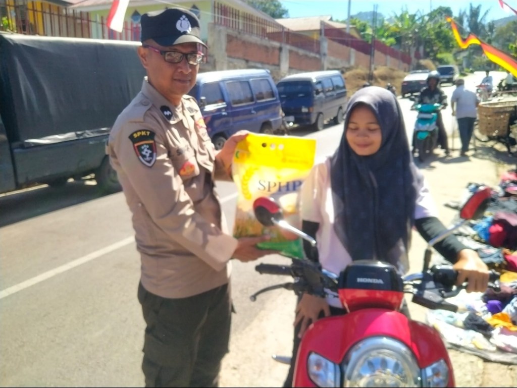 Polres Tanah Datar Tiada Henti Dukung Program Pemerintah Melalui Gerakan Pangan&nbsp;Murah