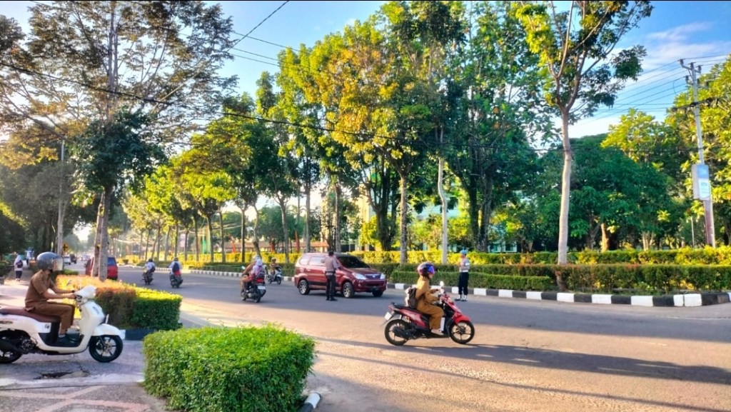 Polres Agam Gelar Personel Preventif Pagi Guna Kelancaran Arus Lalu Lintas di pagi hari pada saat Lalulintas&nbsp;Ramai