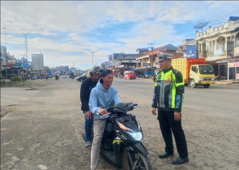 Polsek Sungai Rumbai Gelar Commander Wish, Berikan Teguran Humanis kepada&nbsp;Pengendara