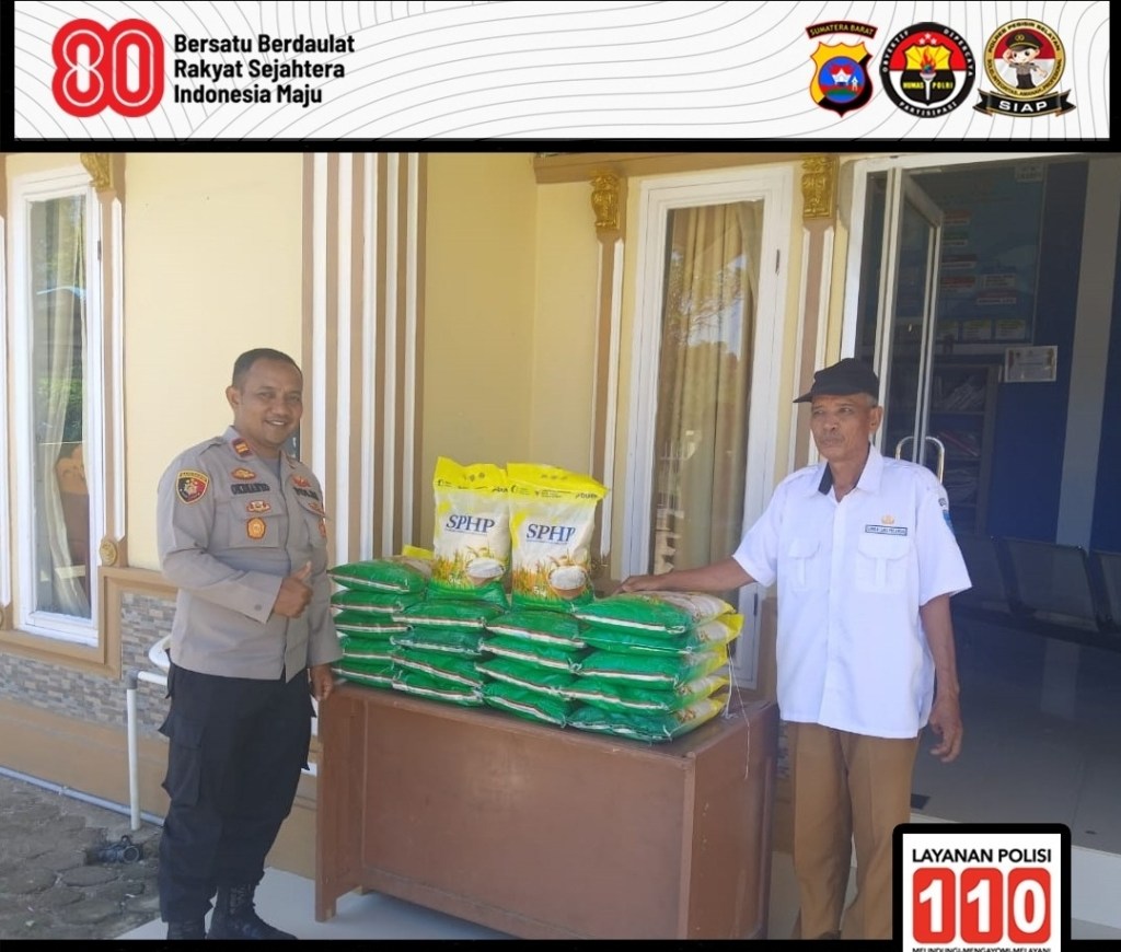 Polsek Ranah Pesisir Distribusikan Beras Murah, Jaga Stabilitas Pangan&nbsp;Masyarakat