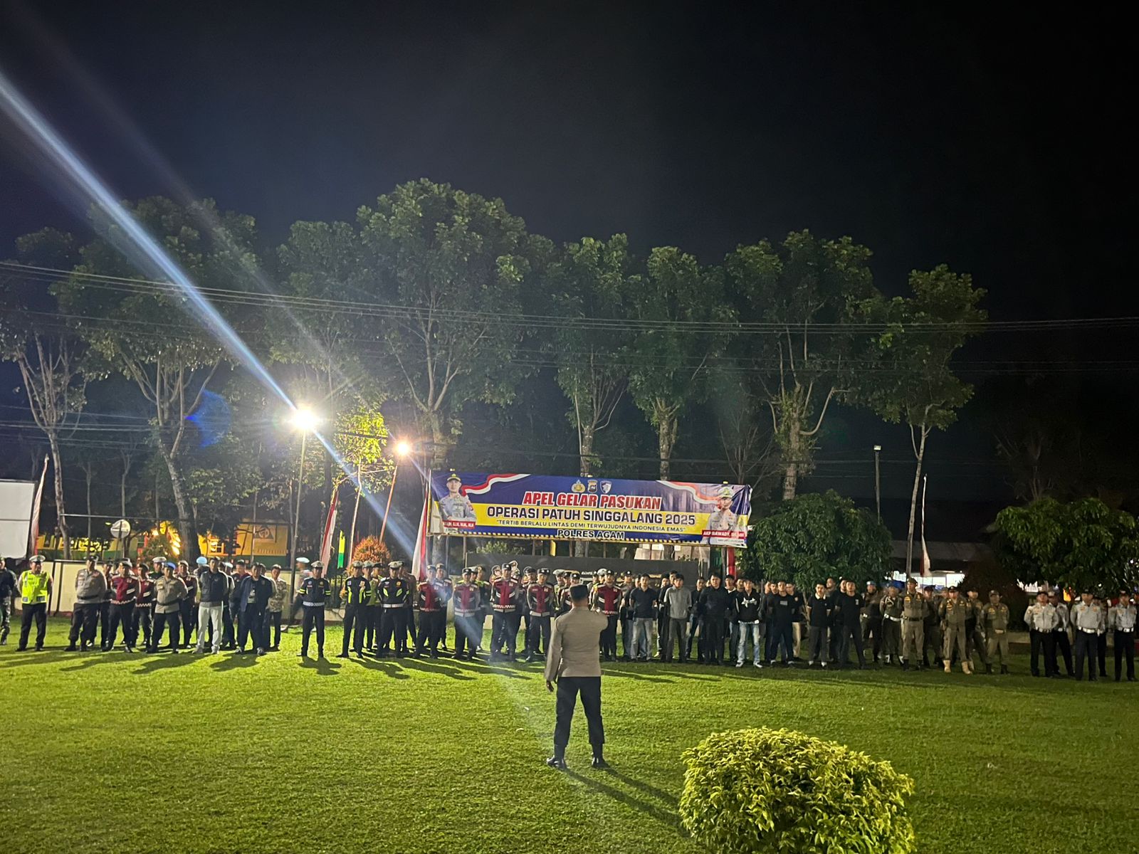Ciptakan Kamtibmas Kondusif, Polres Agam Gelar Patroli Skala Besar