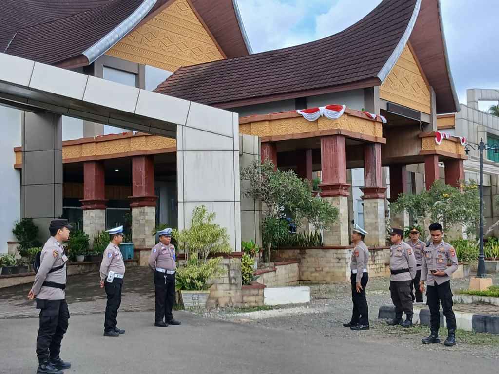 Kapolres Dharmasraya Pantau Ketat Keamanan Area&nbsp;DPRD