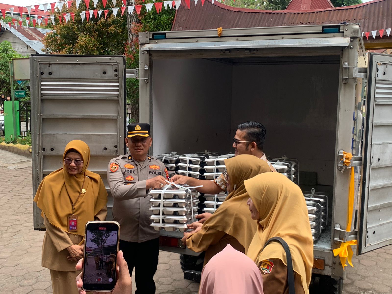 Kabag SDM Polres Solok Kota Hadiri Launching Pendistribusian Makan Bergizi Gratis