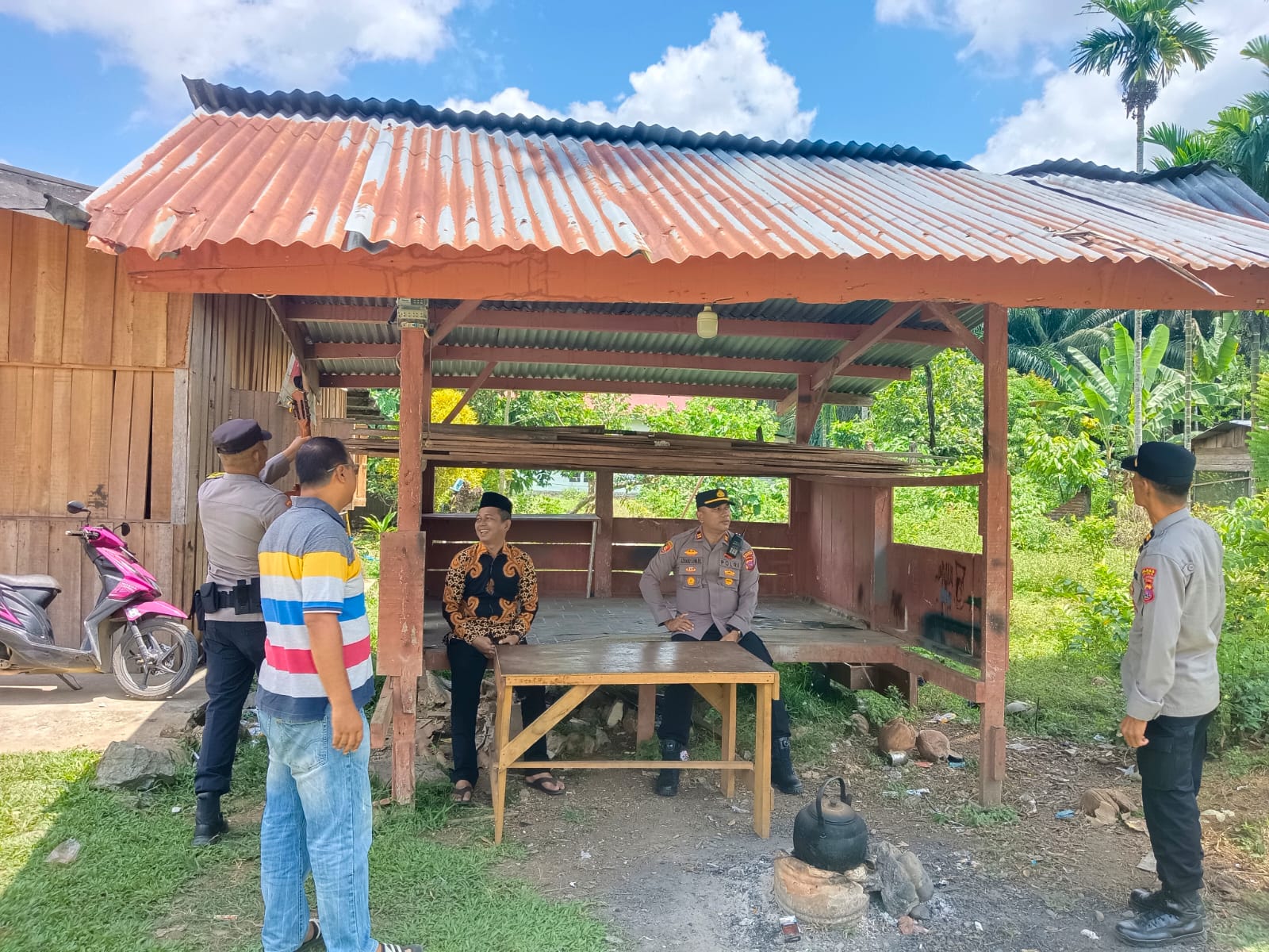 Polsek Pulau Punjung Ajak Warga Sungai Kambut Aktifkan Kembali Pos Kamling, Bersatu Jaga Kampung