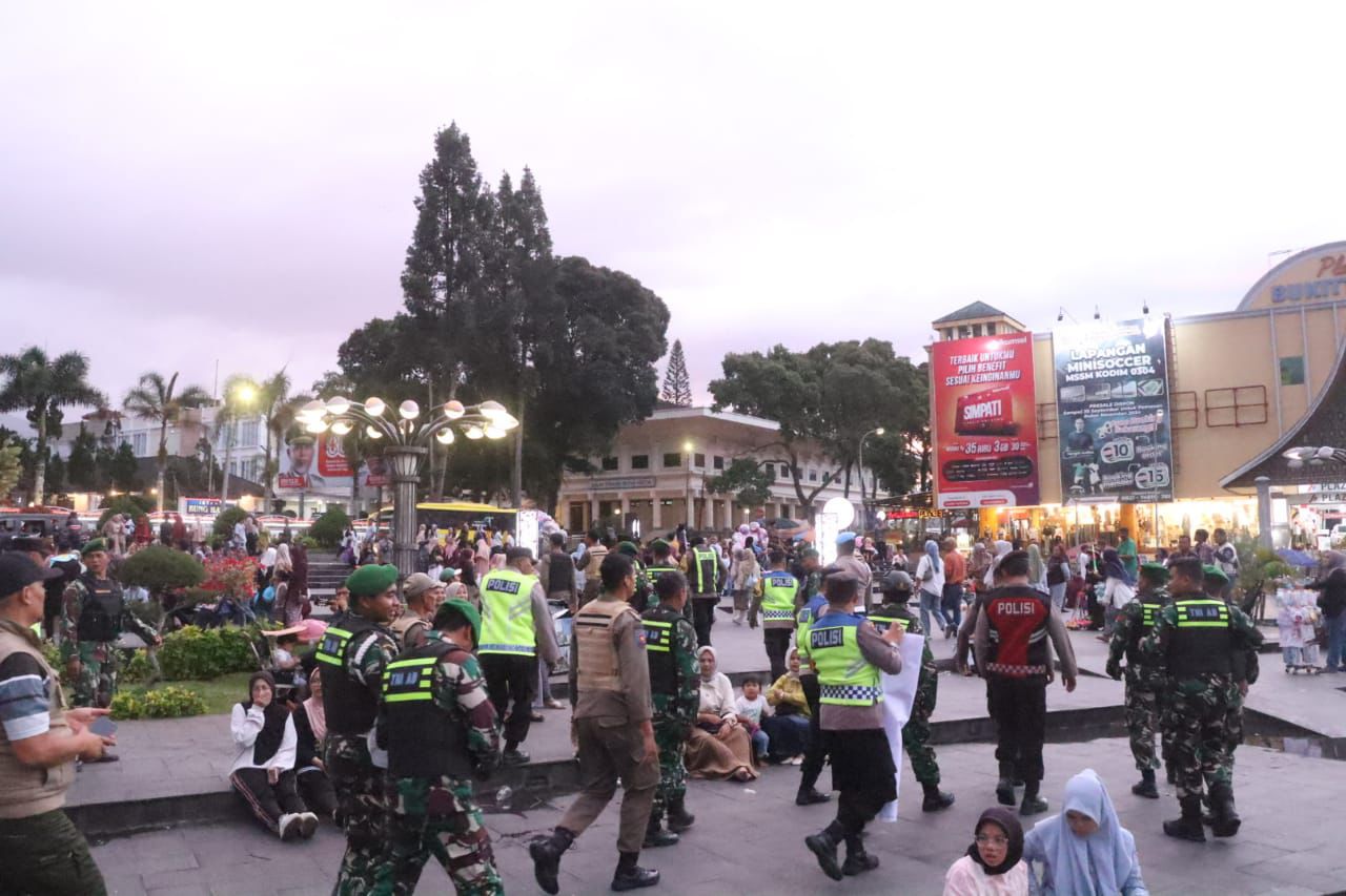Polresta Bukittinggi Gelar Patroli Skala Besar Bersama TNI dan Satpol PP