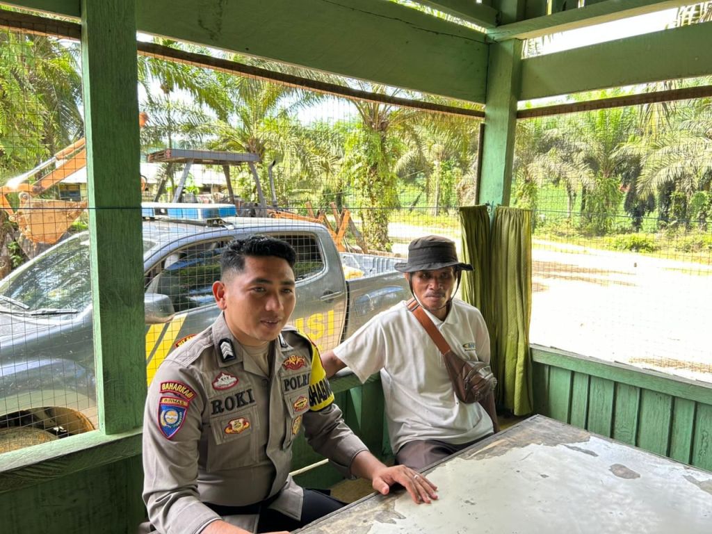 Brigadir Roki Bangkitkan Semangat Warga Sungai Kunyit Barat: Pos Kamling Siap Hidup&nbsp;Lagi!