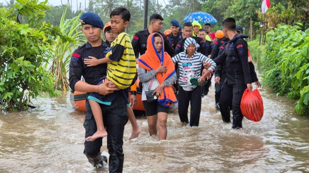 Banjir dan Longsor melanda Bali, Polri Kerahkan Personel Bantu&nbsp;Penanganan