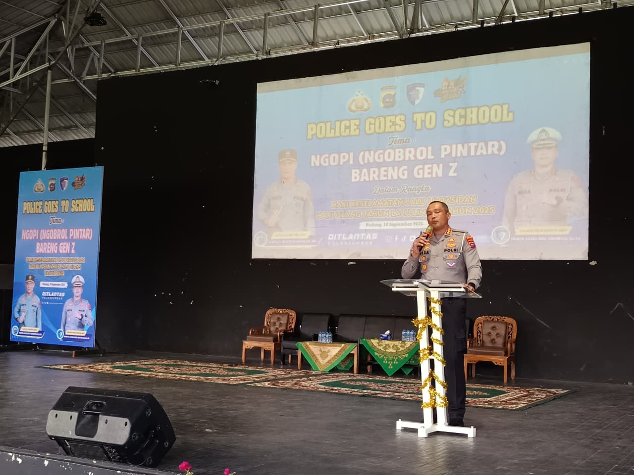 Police Go To School, Dirlantas Polda Sumbar Ajak Gen Z NGOPI Bareng di SMKN 7 Padang