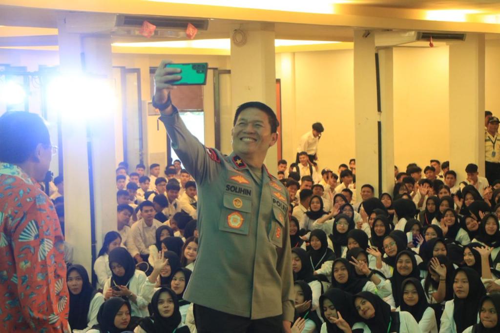 Wakapolda Sumbar Berikan Kuliah Umum di PKKMD Universitas Bung&nbsp;Hatta