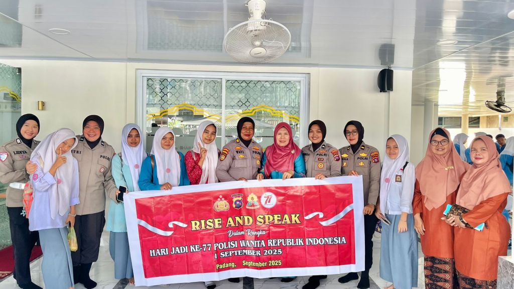 Polwan Polresta Padang Gelar Goes to School Bertema ‘Rise and&nbsp;Speak’