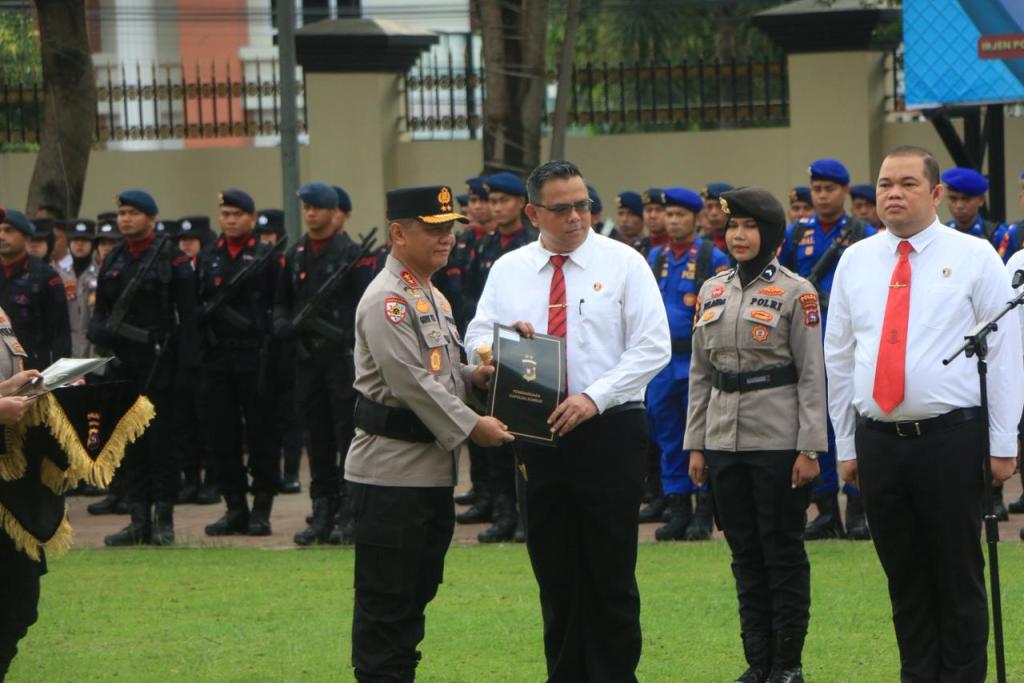 Kombes Pol Wedy Mahadi Pimpin Ungkap Sabu Skala Besar, Raih Penghargaan Bersama 8&nbsp;Personel