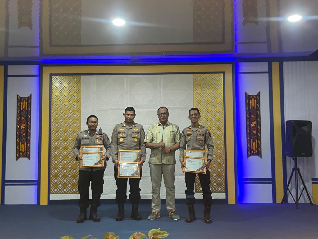 Kapolres Padang Panjang Terima Piagam Penghargaan dari Kementerian Keuangan RI atas Capaian Kinerja Anggaran Semester II Tahun&nbsp;2024