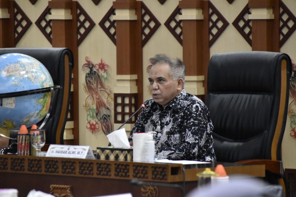 SINERGI DUA JALUR PEMBENAHAN POLRI: MENJAWAB KRITIK TERHADAP TIM BENTUKAN&nbsp;KAPOLRI