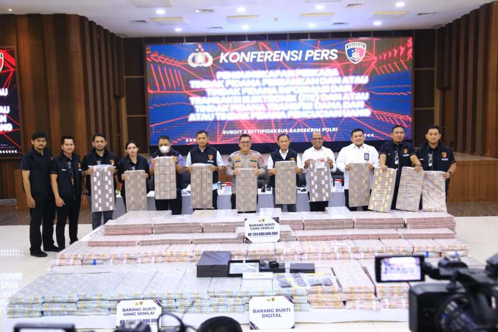 Bareskrim Polri Ungkap Sindikat Pembobolan Rekening Dormant Senilai Rp204 Miliar, 9 Tersangka&nbsp;Diamankan