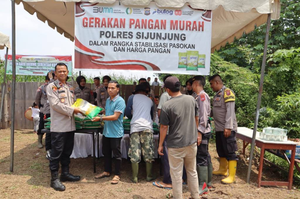Polres Sijunjung Gelar Gerakan Pangan Murah untuk Masyarakat Kabupaten&nbsp;Sijunjung