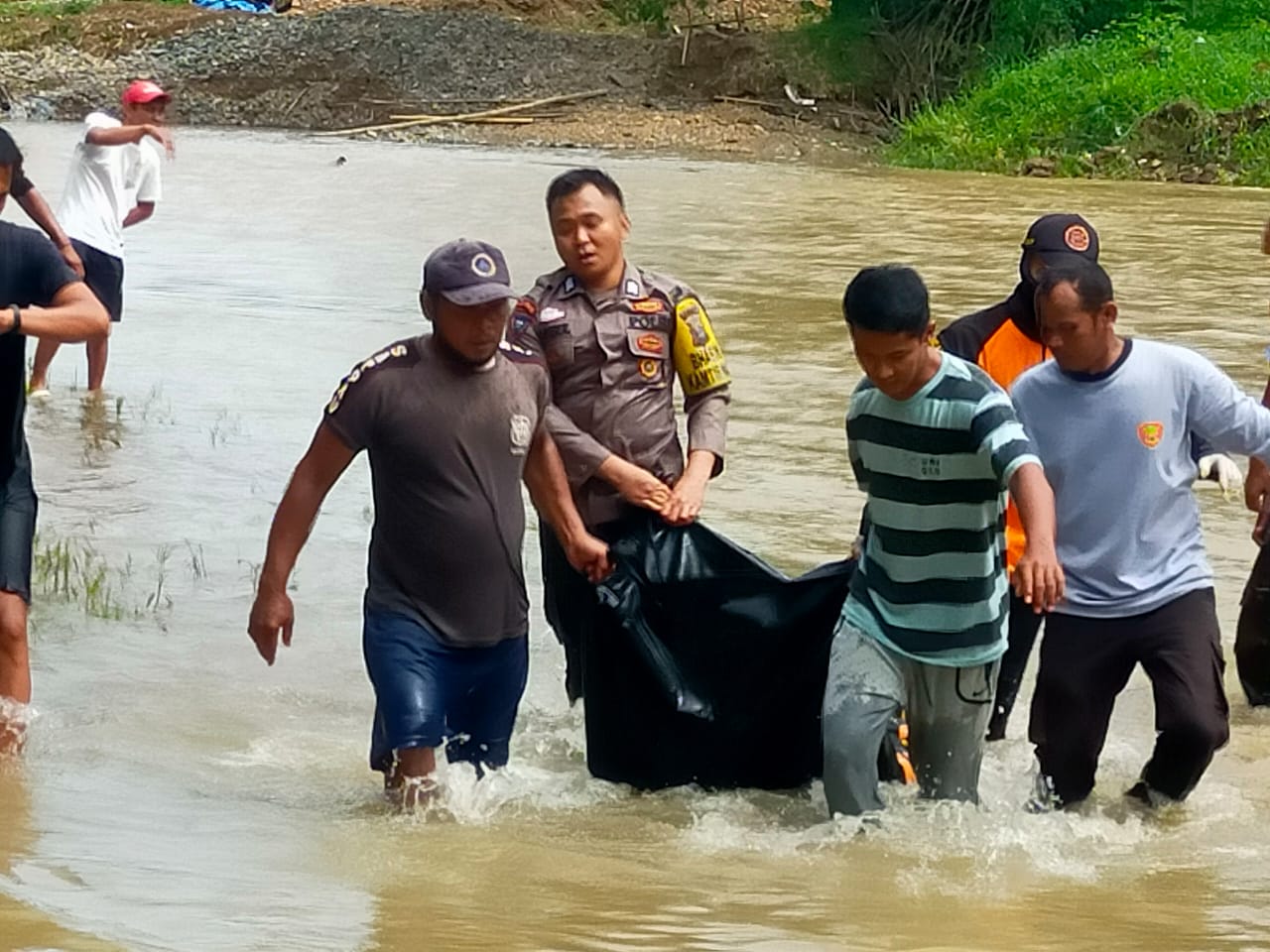 Penemuan Jenazah di Sungai Batu Kudo, Polsek Talawi dan Tim SAR Beraksi Cepat