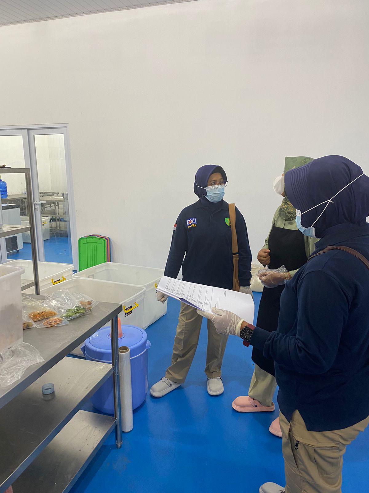 Biddokkes Polda Sumbar Gelar Pemeriksaan Food Safety MBG SPPG di Tiga Unit, Pastikan Higienis dan Gizi Seimbang