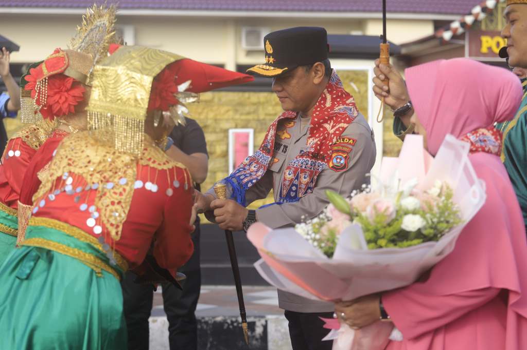 Kunker ke Polres Solok Kota, Kapolda Sumbar: Jaga Integritas dan Profesionalisme dalam Melaksanakan&nbsp;Tugas