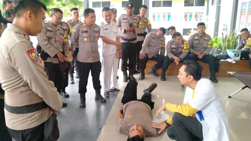 Polres Dharmasraya Gelar Pelatihan Bhabinkamtibmas Sebagai&nbsp;Penolong