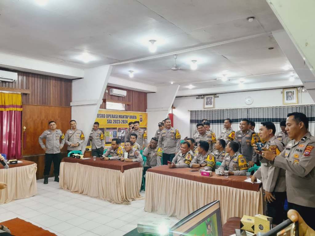 Siedokkes Polres Solok Kota Berikan Pelatihan kepada Bhabinkamtibmas dengan Tema “Polisi Penolong&nbsp;Masyarakat”