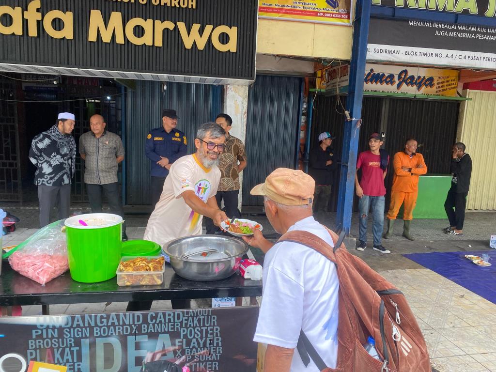 Mitra Deradikalisasi Bagikan Sarapan Gratis, Tunjukkan Kepedulian Pasca-Rehabilitasi