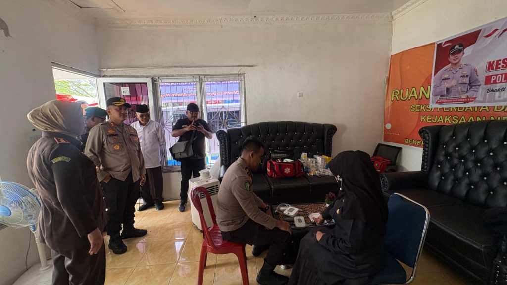 Sidokkes Polres Dharmasraya Ikut Andil dalam Pengobatan Gratis Dharmasraya Bersatu Bhakti&nbsp;Negeri