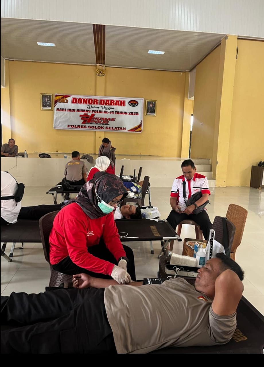 Sambut Hut Humas ke 74 “Polisi Humanis Harapan Masyarakat” Polres Solok Selatan Gelar Donor Darah.