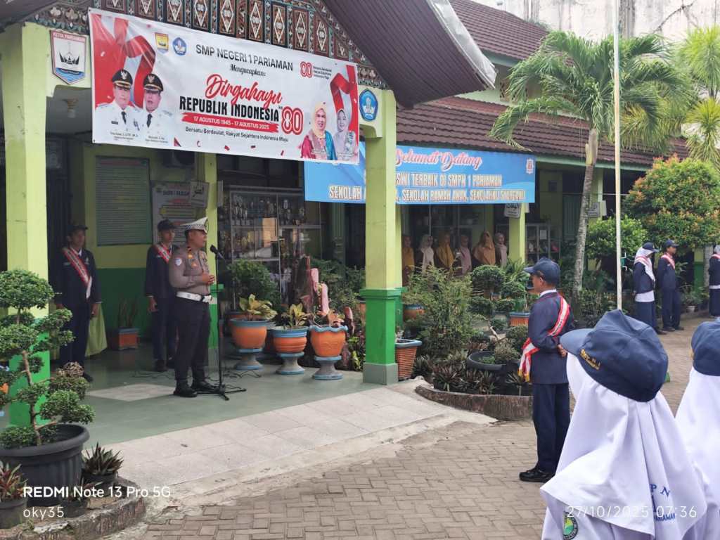 KBO Sat Lantas Pariaman Jadi Pembina Upacara di SMPN 1 Pariaman, Sampaikan Himbauan Tertib Lalu Lintas dan Hindari Kenakalan&nbsp;Remaja